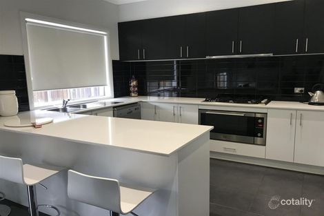 Property photo of 54 Annecy Boulevard Fraser Rise VIC 3336