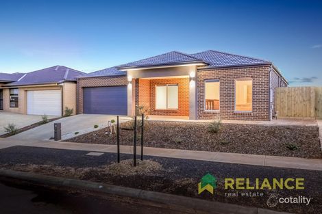 Property photo of 10 Toolern Waters Drive Weir Views VIC 3338
