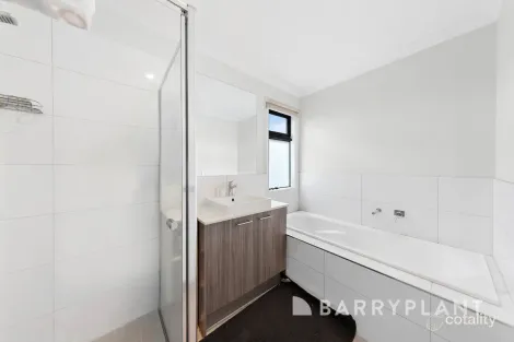 Property photo of 3/78 Welwyn Parade Deer Park VIC 3023