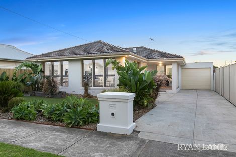 25 Waratah St, Seaholme, VIC 3018