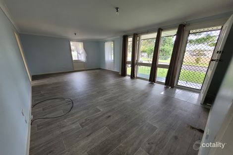 Property photo of 31 Sampson Crescent Bomaderry NSW 2541