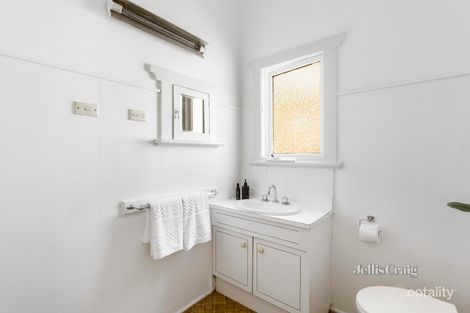 Property photo of 2 Dalmor Avenue Ormond VIC 3204