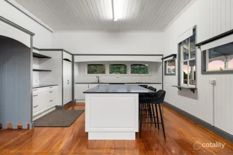 Property photo of 12 Anthony Court Summerholm QLD 4341