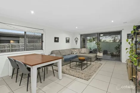 Property photo of 34 Niels Crescent Park Ridge QLD 4125