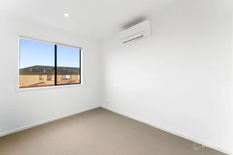 Property photo of 8 Artesian Walk Werribee VIC 3030