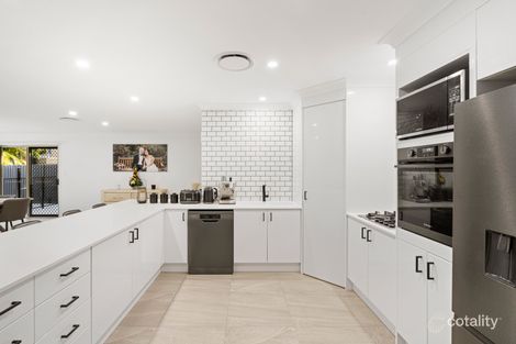 Property photo of 19 Aleisha Court Redcliffe QLD 4020