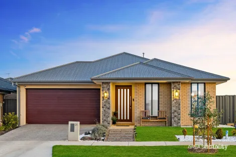 Property photo of 21 Ryebank Avenue Werribee VIC 3030