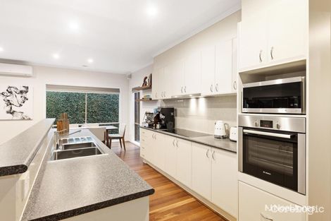 Property photo of 20 Golden Ridge Drive Croydon Hills VIC 3136