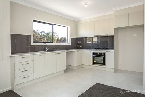 Property photo of 8 English Close Mooroolbark VIC 3138