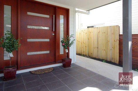 Property photo of 9 Sword Street Woolloongabba QLD 4102
