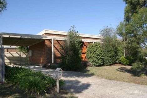 33 Warrawong Dr, Berwick, VIC 3806