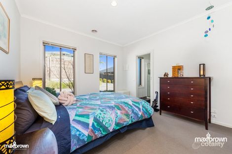 Property photo of 11 Autumn Way Kilsyth VIC 3137