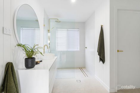 Property photo of 46 Saltwater Terrace Helensvale QLD 4212
