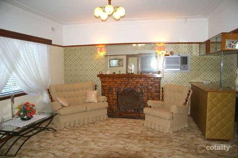 Property photo of 1 Vialls Avenue Parkdale VIC 3195