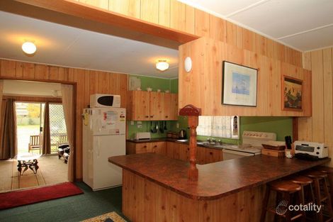 Property photo of 33 Ellmoos Avenue Sussex Inlet NSW 2540