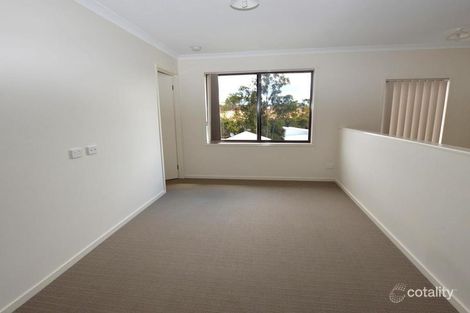 Property photo of 9 Lakeview Place Springfield Lakes QLD 4300