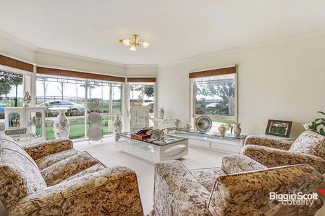 Property photo of 10 Thomas Carr Drive Tarneit VIC 3029