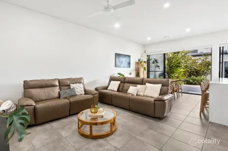 Property photo of 3/93 Harbour Boulevard Shell Cove NSW 2529
