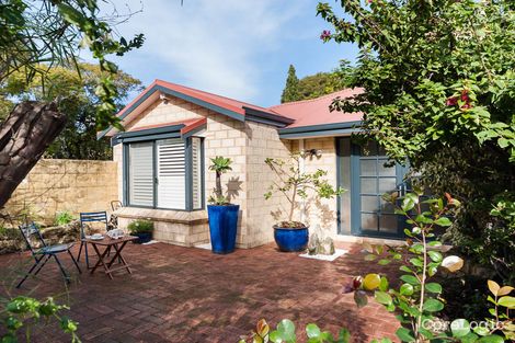 Property photo of 10 Limerick Way Fremantle WA 6160