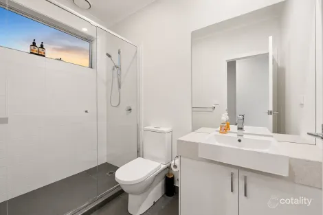 Property photo of 3/1A Gray Court St Albans VIC 3021