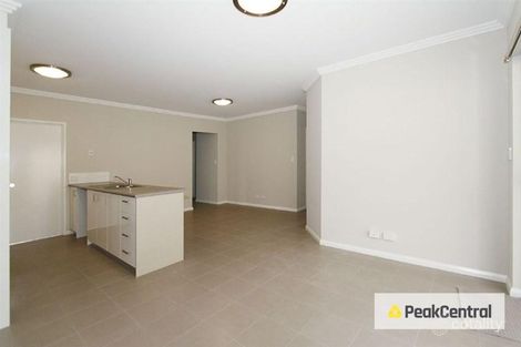 Property photo of 1/2 Minori Gardens Yangebup WA 6164