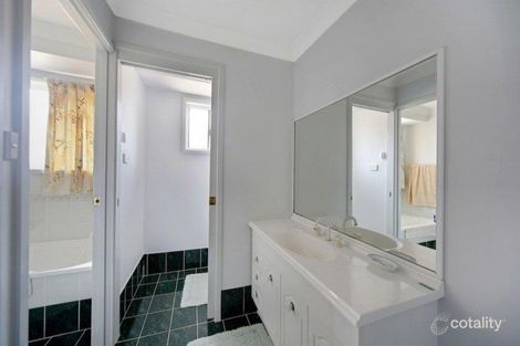 Property photo of 62 Crommelin Crescent St Helens Park NSW 2560