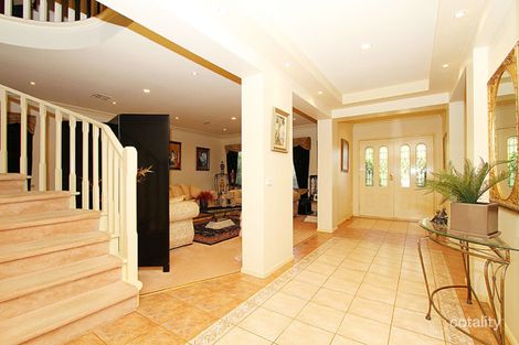 Property photo of 19 Mackenzie Close Taylors Lakes VIC 3038