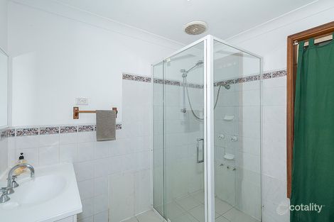 Property photo of 17 Shamrock Close Woodrising NSW 2284
