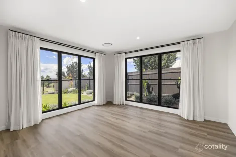 Property photo of 23 Catherine Circuit Middle Ridge QLD 4350