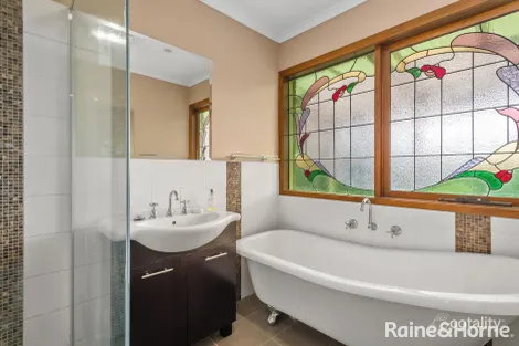 Property photo of 147 Panorama Drive Gisborne VIC 3437