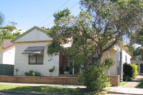 38 Grove St, Waratah, NSW 2298