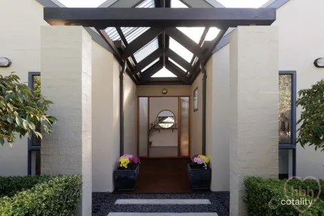 11 Bendora Cres, Palmerston, ACT 2913