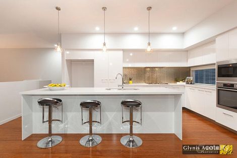 Property photo of 63 Orchard Terrace St Lucia QLD 4067