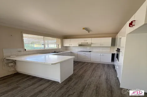 Property photo of 33 Centennial Close Armidale NSW 2350