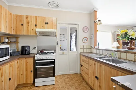 Property photo of 40 Ervin Road Kilsyth VIC 3137