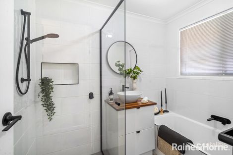 Property photo of 2 Allamanda Drive Camira QLD 4300