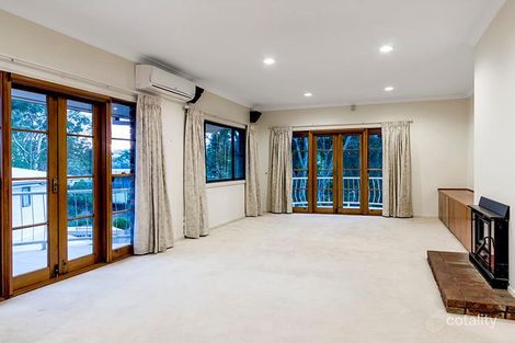 Property photo of 4 Saint Andrews Place Indooroopilly QLD 4068