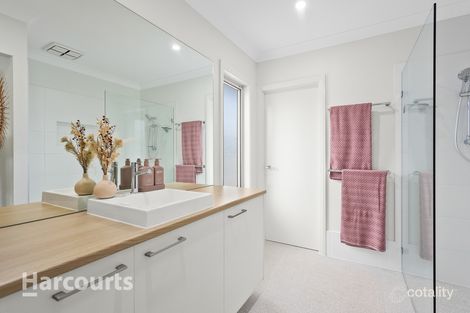 Property photo of 22 Nautica Crescent Shell Cove NSW 2529