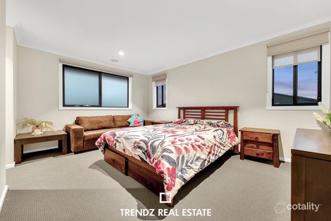 Property photo of 2 Caribbean Circuit Clyde VIC 3978