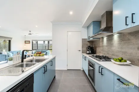 Property photo of 12 Seahaven Circuit Pialba QLD 4655