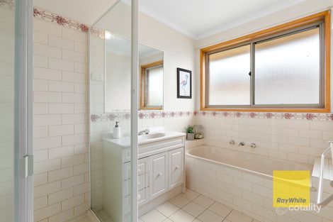 Property photo of 1 Wesona Place Grovedale VIC 3216