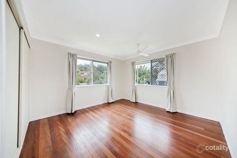 Property photo of 14 Edgehill Crescent Springwood QLD 4127