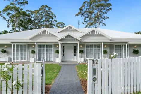 12 Whispering Pines Dr, Highfields, QLD 4352