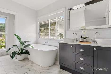 Property photo of 12 Whispering Pines Drive Highfields QLD 4352