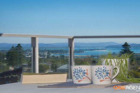 Property photo of 304/1 Mawson Close Caves Beach NSW 2281