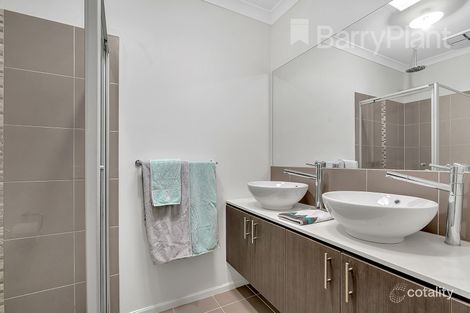 Property photo of 23 Clapham Way Craigieburn VIC 3064