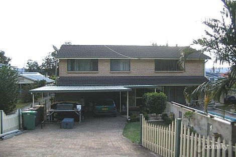 255 Avoca Dr, Green Point, NSW 2251