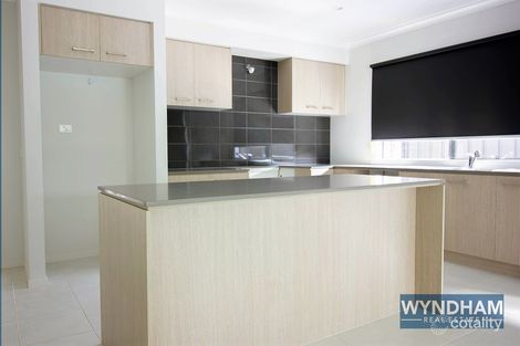 Property photo of 75 Indura Drive Werribee VIC 3030