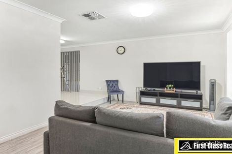 Property photo of 15 Owl Cove Ballajura WA 6066