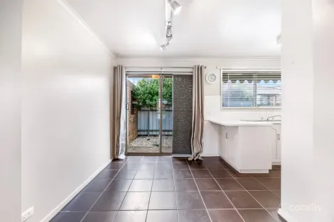 Property photo of 2/25 Dare Street Wendouree VIC 3355